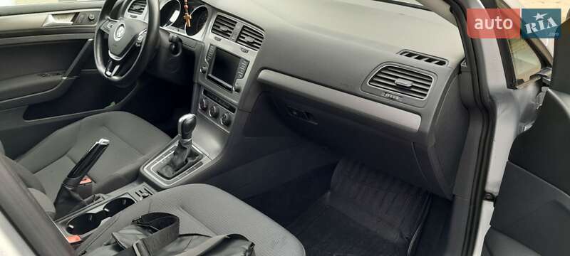 Универсал Volkswagen Golf 2015 в Тернополе