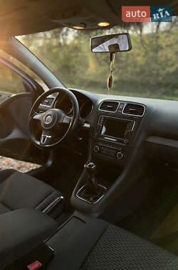 Хетчбек Volkswagen Golf 2009 в Ужгороді