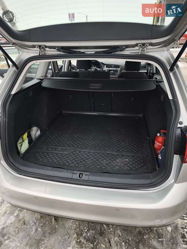 Універсал Volkswagen Golf 2014 в Львові