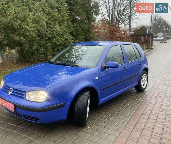 Хэтчбек Volkswagen Golf 2001 в Борщеве