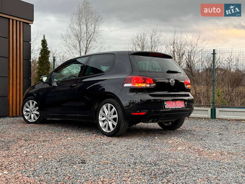 Хетчбек Volkswagen Golf 2010 в Дрогобичі