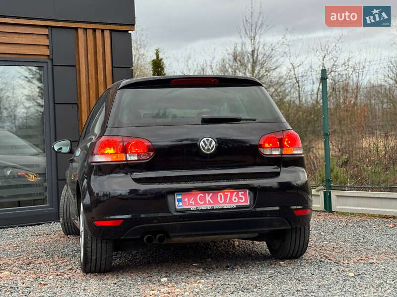 Хетчбек Volkswagen Golf 2010 в Дрогобичі