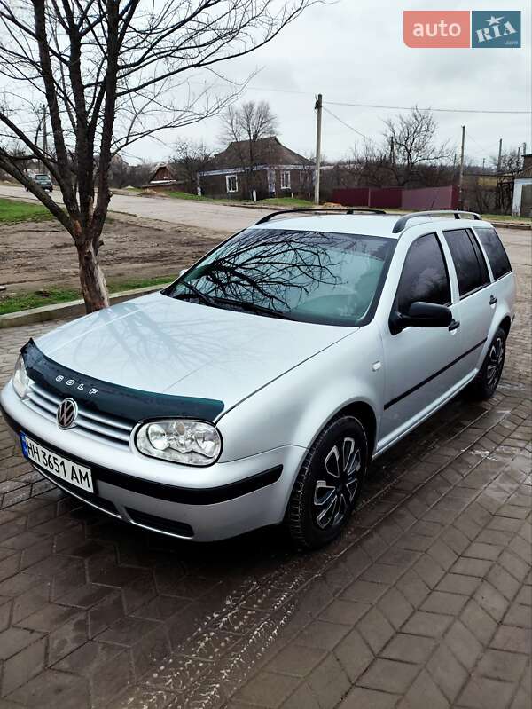 Volkswagen Golf 2001
