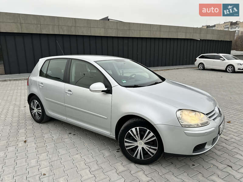Хэтчбек Volkswagen Golf 2008 в Дунаевцах