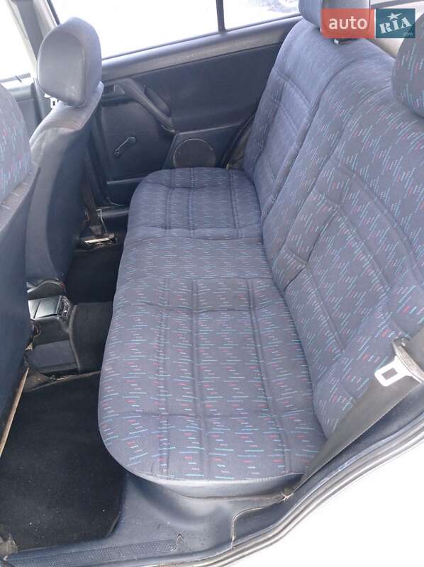 Хэтчбек Volkswagen Golf 1993 в Ивано-Франковске