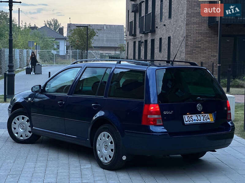 Volkswagen Golf 2004