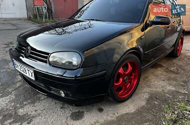Хетчбек Volkswagen Golf 2001 в Одесі