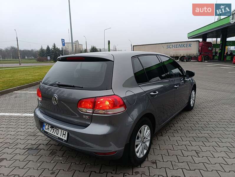 Хэтчбек Volkswagen Golf 2012 в Черкассах
