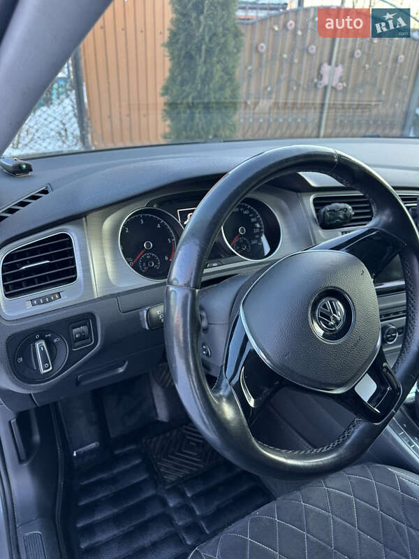 Універсал Volkswagen Golf 2013 в На Новій Борові