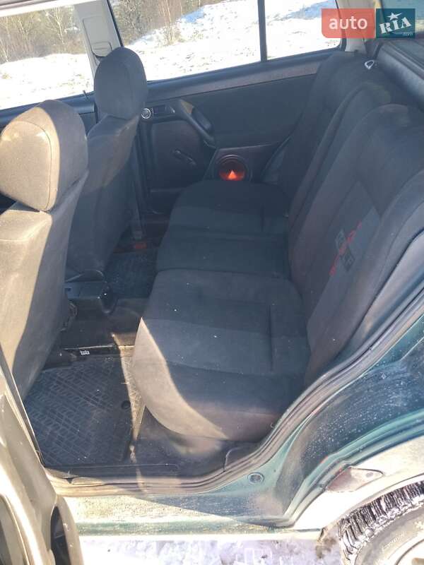 Универсал Volkswagen Golf 1997 в Почаеве