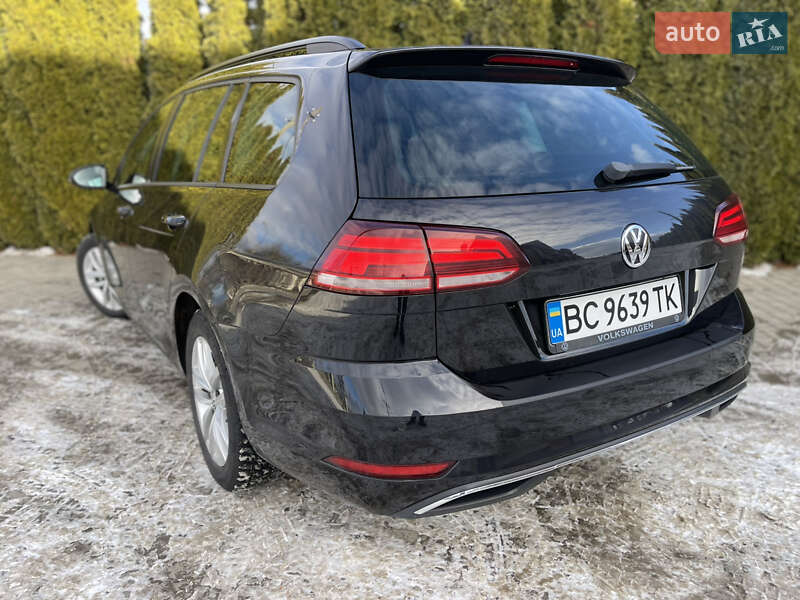 Універсал Volkswagen Golf 2018 в Самборі