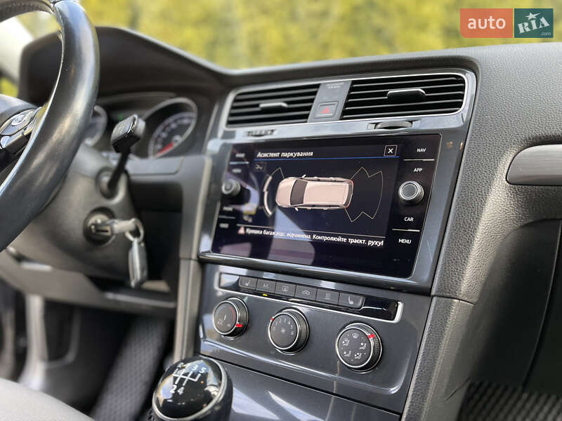 Універсал Volkswagen Golf 2018 в Самборі