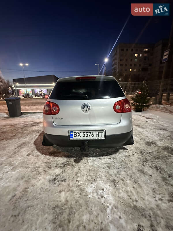 Хэтчбек Volkswagen Golf 2004 в Бердичеве