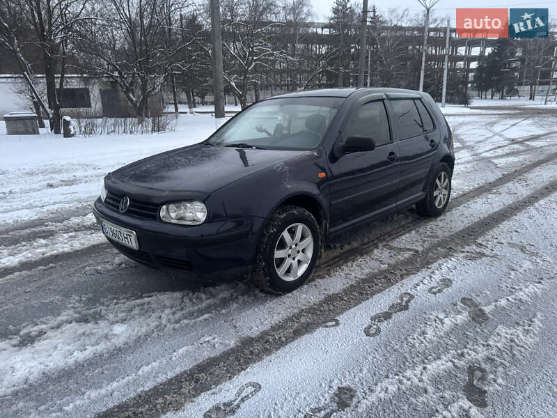 Хэтчбек Volkswagen Golf 2002 в Полтаве