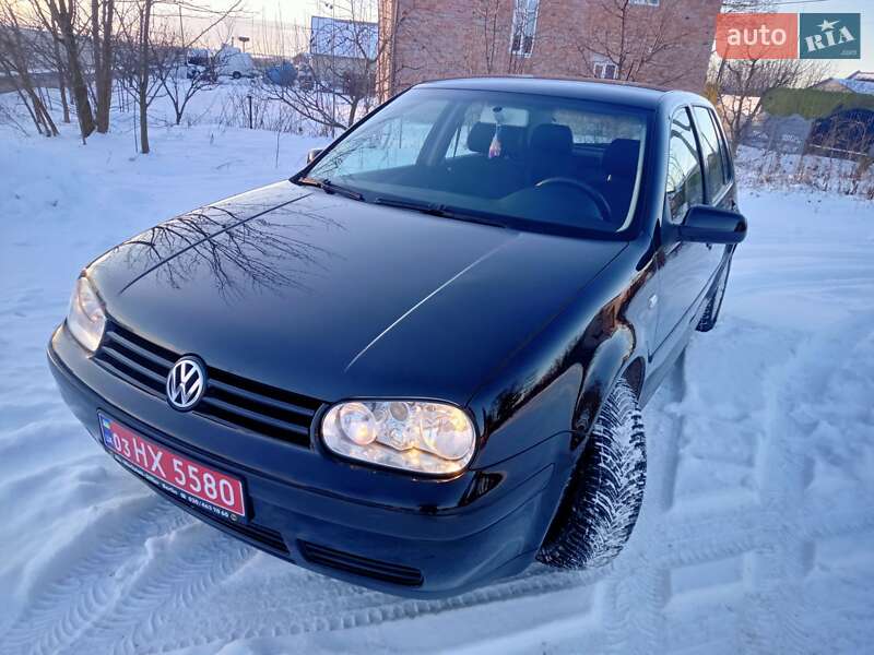 Хетчбек Volkswagen Golf 2003 в Тернополі