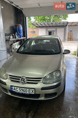 Хэтчбек Volkswagen Golf 2004 в Ковеле