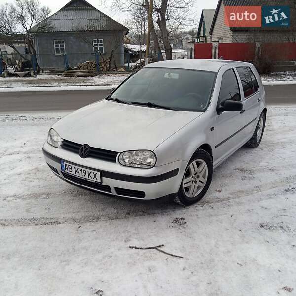 Volkswagen Golf 2001
