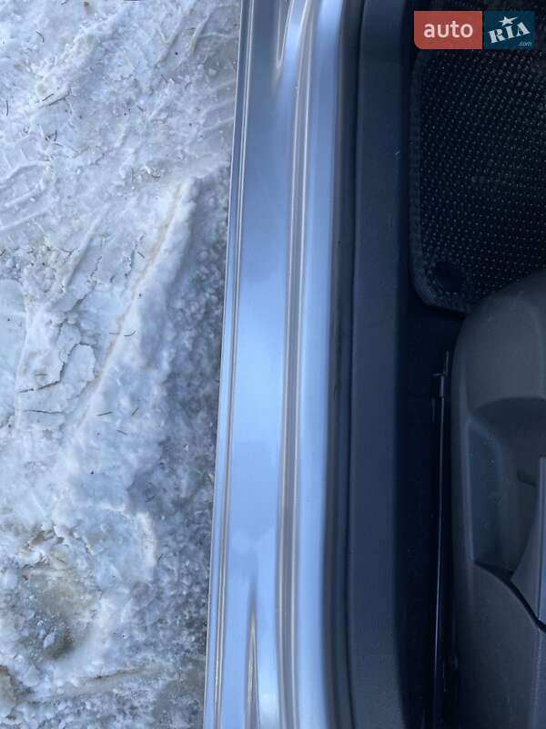 Хетчбек Volkswagen Golf 2011 в Львові фото 10 Хетчбек Volkswagen Golf 2011 в Львові