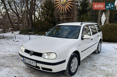 Універсал Volkswagen Golf 2001 в Львові
