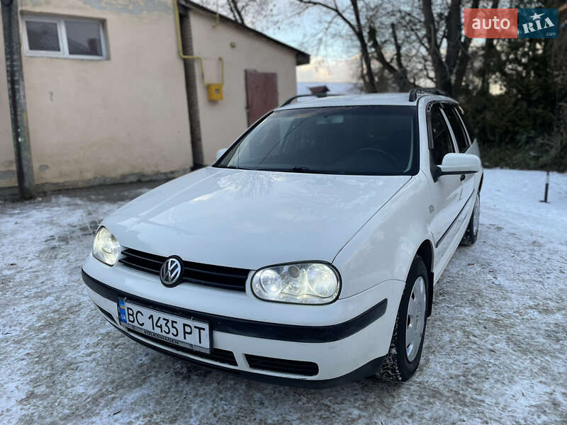 Универсал Volkswagen Golf 2001 в Львове
