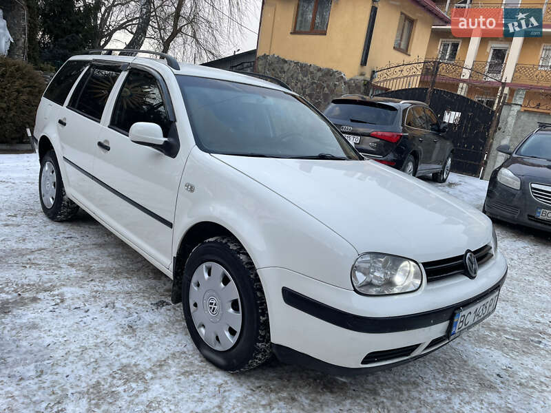 Универсал Volkswagen Golf 2001 в Львове