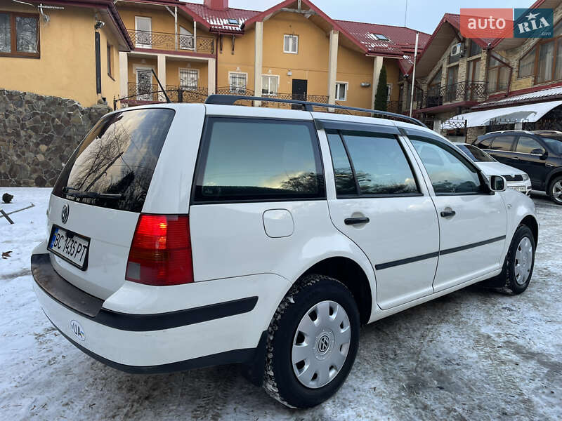 Универсал Volkswagen Golf 2001 в Львове