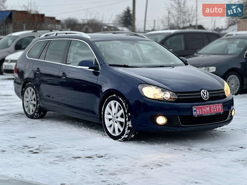 Универсал Volkswagen Golf 2011 в Староконстантинове