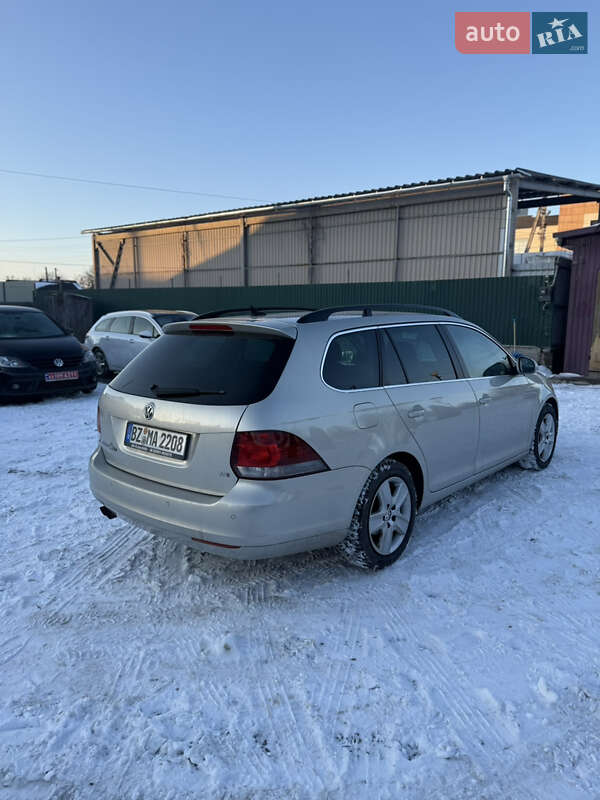 Універсал Volkswagen Golf 2009 в Хмельницькому