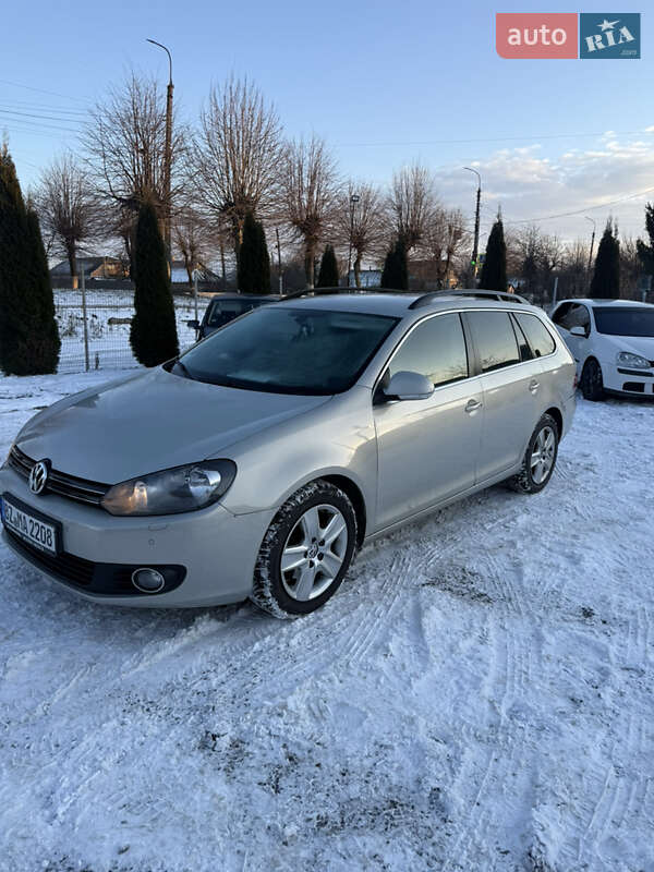 Універсал Volkswagen Golf 2009 в Хмельницькому