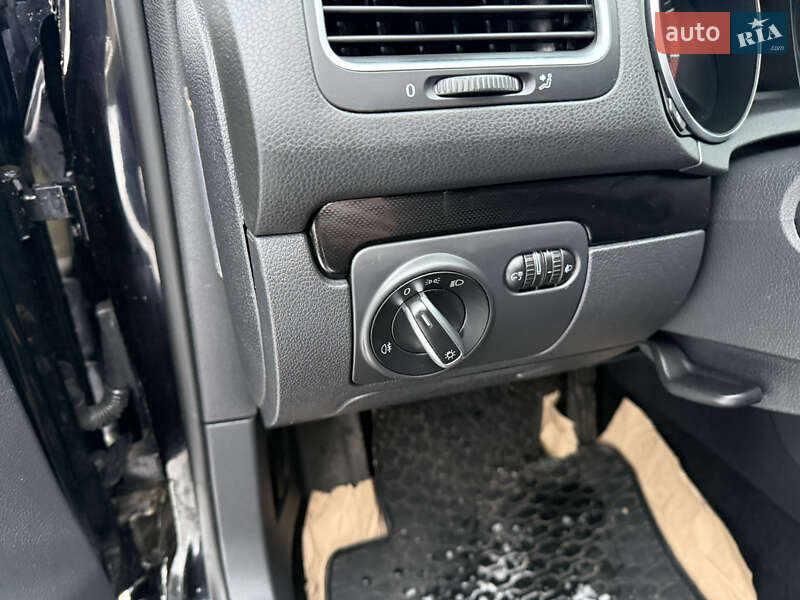 Хэтчбек Volkswagen Golf 2010 в Белой Церкви