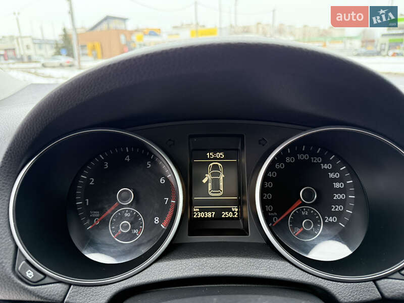 Хэтчбек Volkswagen Golf 2010 в Белой Церкви