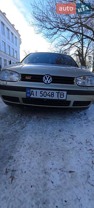 Хэтчбек Volkswagen Golf 2001 в Белой Церкви