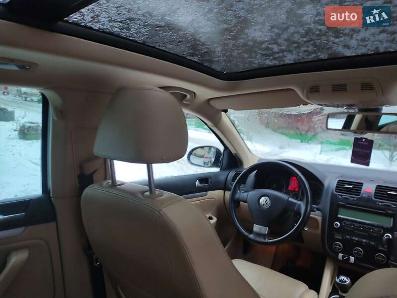 Универсал Volkswagen Golf 2009 в Каменец-Подольском