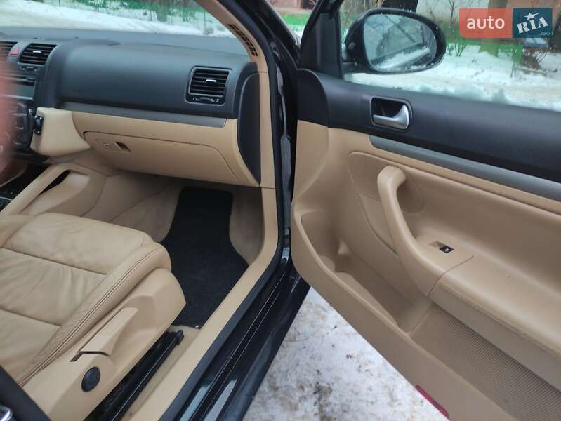 Универсал Volkswagen Golf 2009 в Каменец-Подольском