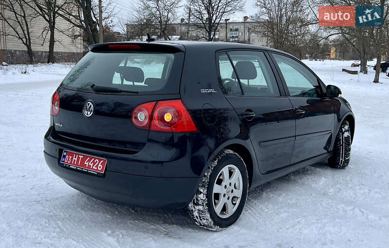 Хетчбек Volkswagen Golf 2006 в Коростені