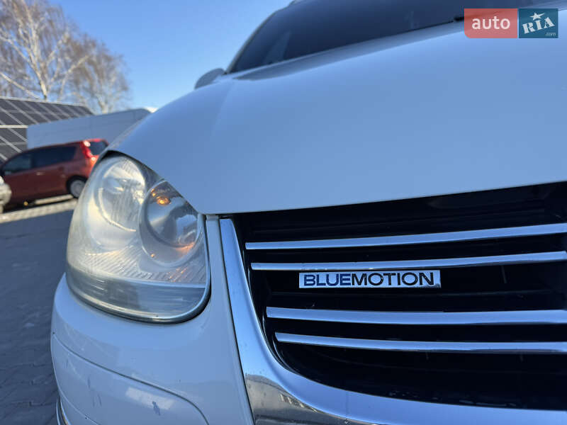 Універсал Volkswagen Golf 2009 в Володимирі