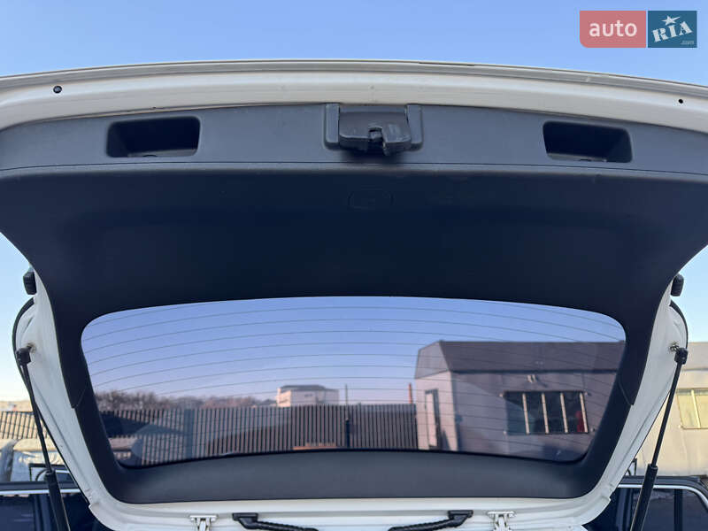 Універсал Volkswagen Golf 2009 в Володимирі