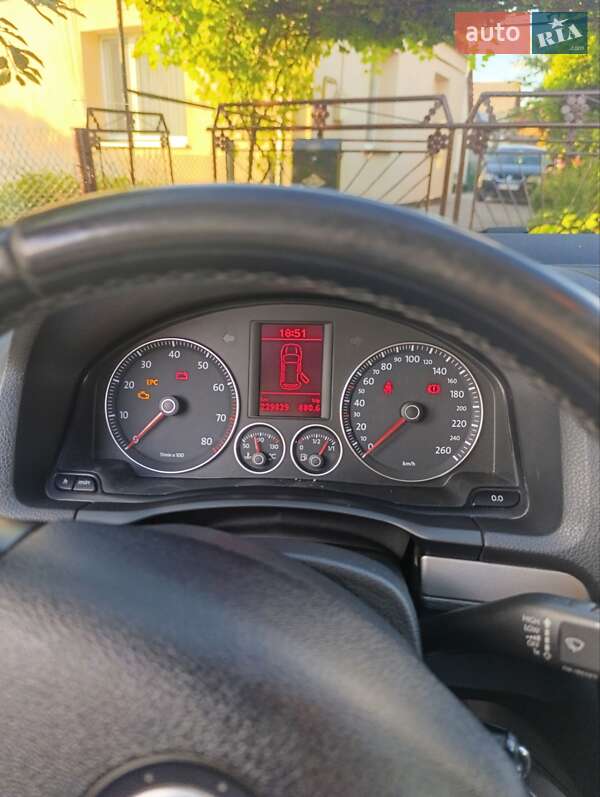 Універсал Volkswagen Golf 2009 в Луцьку