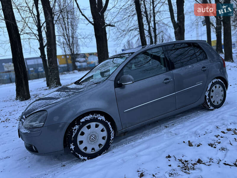 Хетчбек Volkswagen Golf 2008 в Вінниці