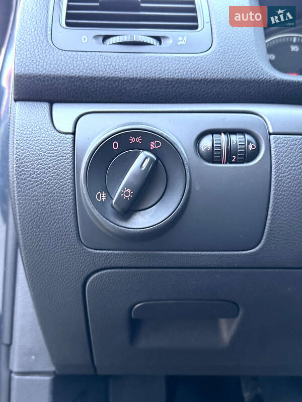 Универсал Volkswagen Golf 2007 в Самборе