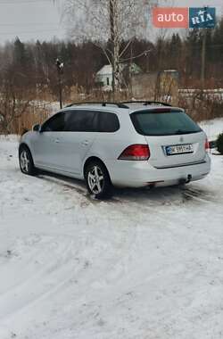 Універсал Volkswagen Golf 2010 в Понінці