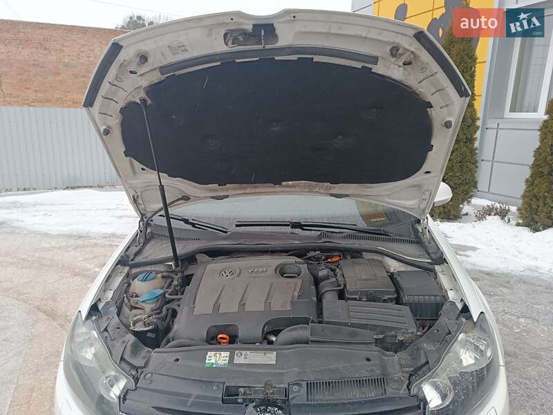 Універсал Volkswagen Golf 2011 в Вінниці