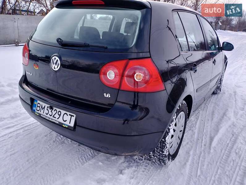 Хетчбек Volkswagen Golf 2005 в Конотопі