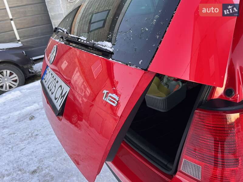 Універсал Volkswagen Golf 2006 в Тернополі