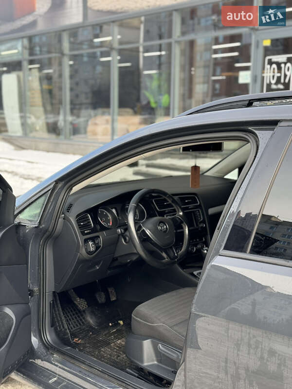 Универсал Volkswagen Golf 2015 в Хмельницком