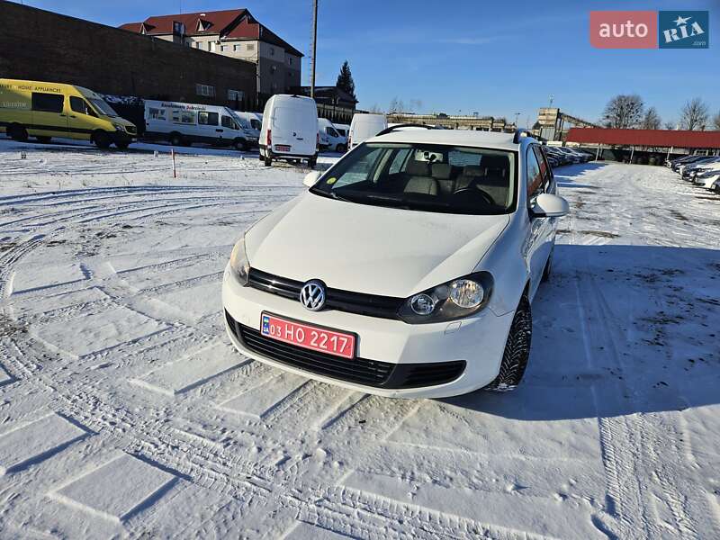 Универсал Volkswagen Golf 2010 в Луцке