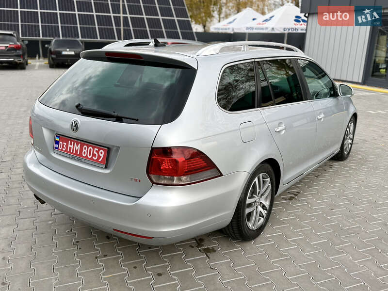 Універсал Volkswagen Golf 2011 в Володимирі