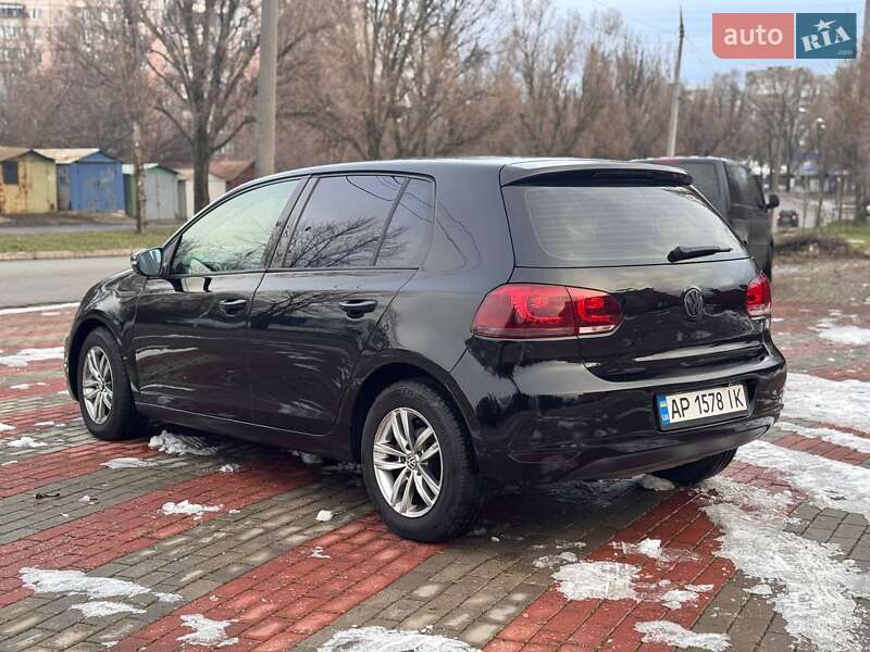 Хэтчбек Volkswagen Golf 2009 в Запорожье