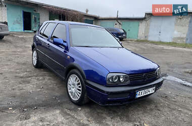 Хетчбек Volkswagen Golf 1995 в Павлограді
