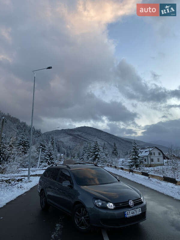 Універсал Volkswagen Golf 2012 в Богородчанах